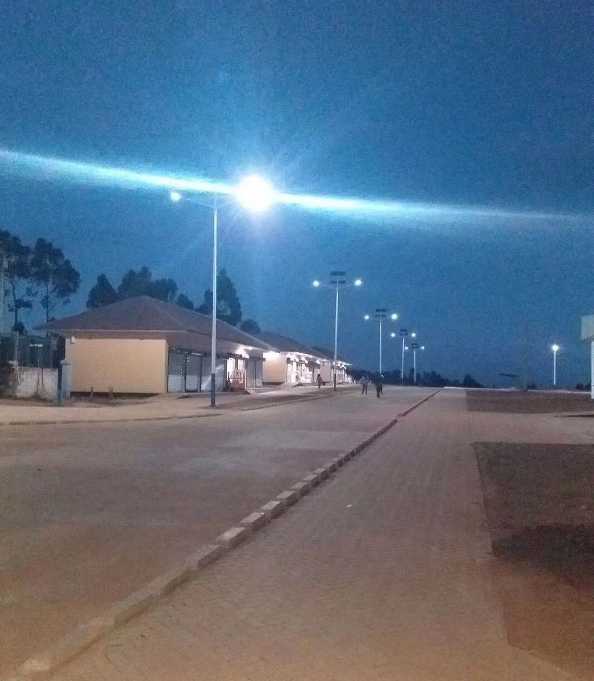 濮阳县非洲科特迪瓦太阳能路灯工程